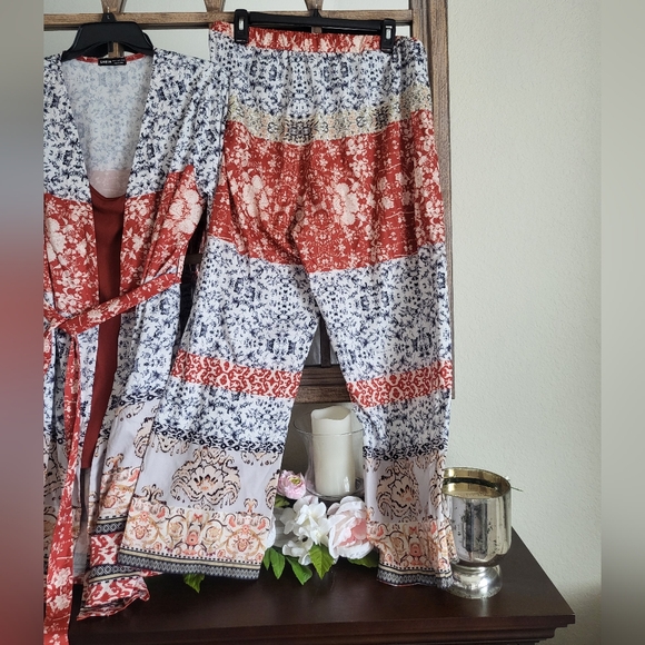 2 Piece Set - Picture 3 of 3